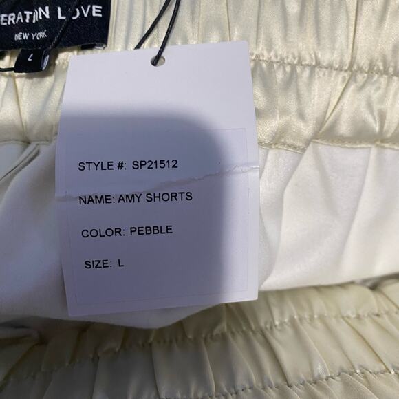 Generation Love Pebble Beige Amy Pull-on Shorts Vegan Leather Size L - Picture 3 of 7